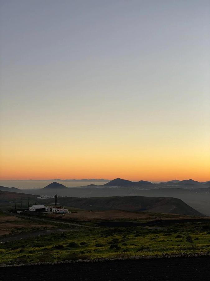 Las Nieves Suites Teguise  Bagian luar foto