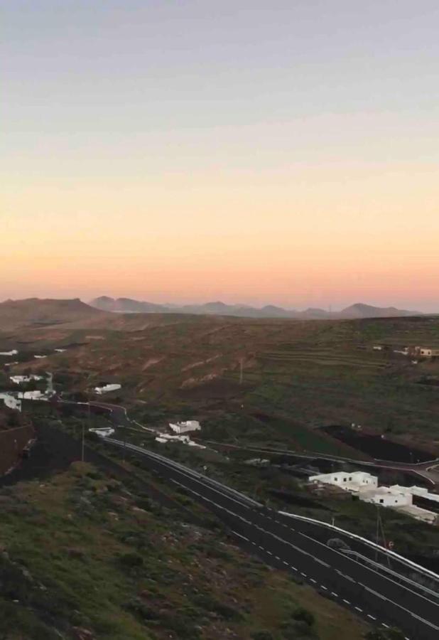 Las Nieves Suites Teguise  Bagian luar foto